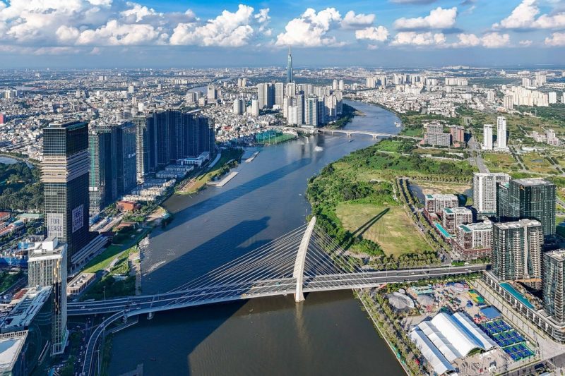 Căn hộ hạng sang 100 triệu/m2 tăng gấp 10 lần: Cơ hội hay rủi ro 2025?